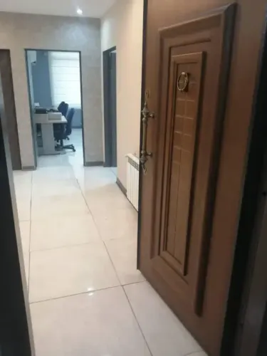 صندلی اشتراکی در نخبگان جوان